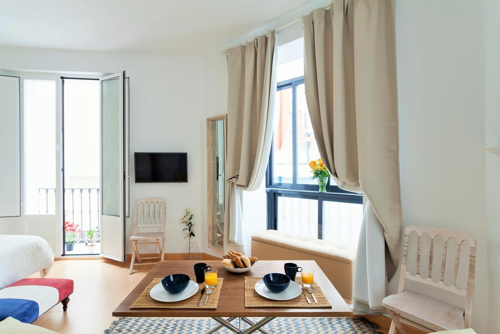 Hostly Acetres 1A Loft In City Center, Comunal Terrace, Fibre,Parking Optional Seville Ngoại thất bức ảnh